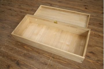 中古　品のある佇まいが魅力的なシンプルなデザインの春日部総桐箪笥(総桐たんす、並厚、四方丸、衣装箪笥、着物箪笥、和タンス、引き出し)(R-079191)