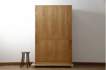 中古　品のある佇まいが魅力的なシンプルなデザインの春日部総桐箪笥(総桐たんす、並厚、四方丸、衣装箪笥、着物箪笥、和タンス、引き出し)(R-079191)