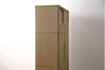 中古　広島・府中家具　日本伝統木芸士　大畠輝登作　備後府中　寿山作　金色の装飾が上品な雰囲気を醸し出す 総桐箪笥(総桐たんす、胴丸、着物たんす、衣装箪笥、和タンス、引き出し、チェスト、バラ売り可能)(R-079192)