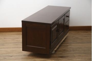 中古　美品　松本民芸家具　和・洋どちらのお部屋にも取り入れやすいローボード(テレビ台、テレビボード、サイドボード、サイドキャビネット、収納棚、戸棚、引き出し、リビングボード)(R-079194)
