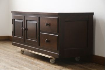 中古　美品　松本民芸家具　和・洋どちらのお部屋にも取り入れやすいローボード(テレビ台、テレビボード、サイドボード、サイドキャビネット、収納棚、戸棚、引き出し、リビングボード)(R-079194)