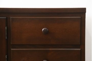 中古　美品　松本民芸家具　和・洋どちらのお部屋にも取り入れやすいローボード(テレビ台、テレビボード、サイドボード、サイドキャビネット、収納棚、戸棚、引き出し、リビングボード)(R-079194)