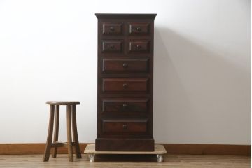 中古　美品　国産　民芸家具　シックで落ち着きのある空間を演出するチェスト(引き出し、サイドチェスト、縦型チェスト、ハイチェスト、小物収納)(R-079195)