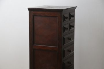 中古　美品　国産　民芸家具　シックで落ち着きのある空間を演出するチェスト(引き出し、サイドチェスト、縦型チェスト、ハイチェスト、小物収納)(R-079195)