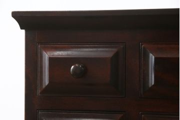 中古　美品　国産　民芸家具　シックで落ち着きのある空間を演出するチェスト(引き出し、サイドチェスト、縦型チェスト、ハイチェスト、小物収納)(R-079195)