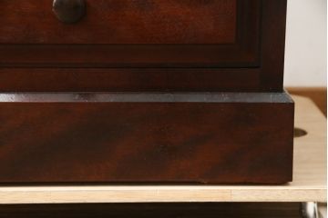 中古　美品　国産　民芸家具　シックで落ち着きのある空間を演出するチェスト(引き出し、サイドチェスト、縦型チェスト、ハイチェスト、小物収納)(R-079195)