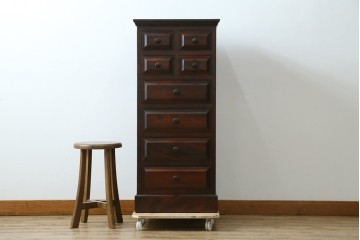 中古　美品　国産　民芸家具　シックで落ち着きのある空間を演出するチェスト　(R-079195)