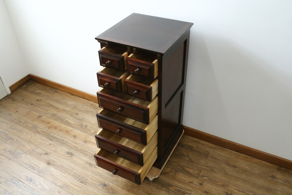 中古　美品　国産　民芸家具　シックで落ち着きのある空間を演出するチェスト　(R-079195)