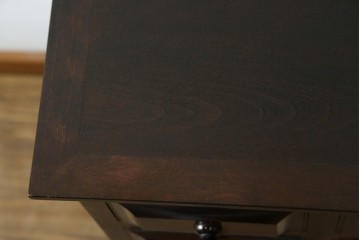 中古　美品　国産　民芸家具　シックで落ち着きのある空間を演出するチェスト　(R-079195)