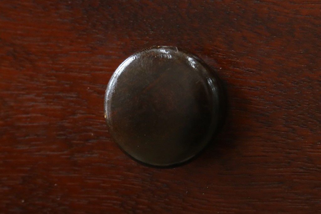 中古　美品　国産　民芸家具　シックで落ち着きのある空間を演出するチェスト　(R-079195)