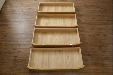 中古　美品!!　最高級!!　松創(MATSUSO・マツソウ)　バーズアイメープル　シンプルで洗練された佇まいが魅力的なチェスト(引き出し)(定価約120万円)(R-079196)