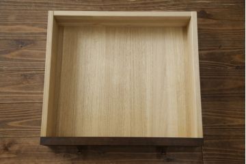 中古　超美品!!　民芸家具　2way ユニークな車輪付きのデザインで和洋どちらの雰囲気も併せ持つ囲炉裏テーブル(長火鉢、木製火鉢、4人掛け、6人掛け、ダイニングテーブル、食卓、座卓、ローテーブル、センターテーブル、リビングテーブル、台車付き)(定価約65万円)(R-079197)