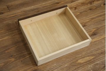 中古　超美品!!　民芸家具　2way ユニークな車輪付きのデザインで和洋どちらの雰囲気も併せ持つ囲炉裏テーブル(長火鉢、木製火鉢、4人掛け、6人掛け、ダイニングテーブル、食卓、座卓、ローテーブル、センターテーブル、リビングテーブル、台車付き)(定価約65万円)(R-079197)