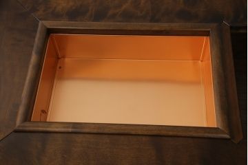 中古　超美品!!　民芸家具　2way ユニークな車輪付きのデザインで和洋どちらの雰囲気も併せ持つ囲炉裏テーブル(長火鉢、木製火鉢、4人掛け、6人掛け、ダイニングテーブル、食卓、座卓、ローテーブル、センターテーブル、リビングテーブル、台車付き)(定価約65万円)(R-079197)