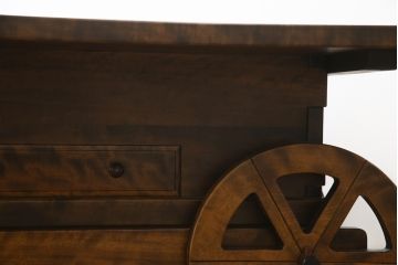 中古　超美品!!　民芸家具　2way ユニークな車輪付きのデザインで和洋どちらの雰囲気も併せ持つ囲炉裏テーブル(長火鉢、木製火鉢、4人掛け、6人掛け、ダイニングテーブル、食卓、座卓、ローテーブル、センターテーブル、リビングテーブル、台車付き)(定価約65万円)(R-079197)
