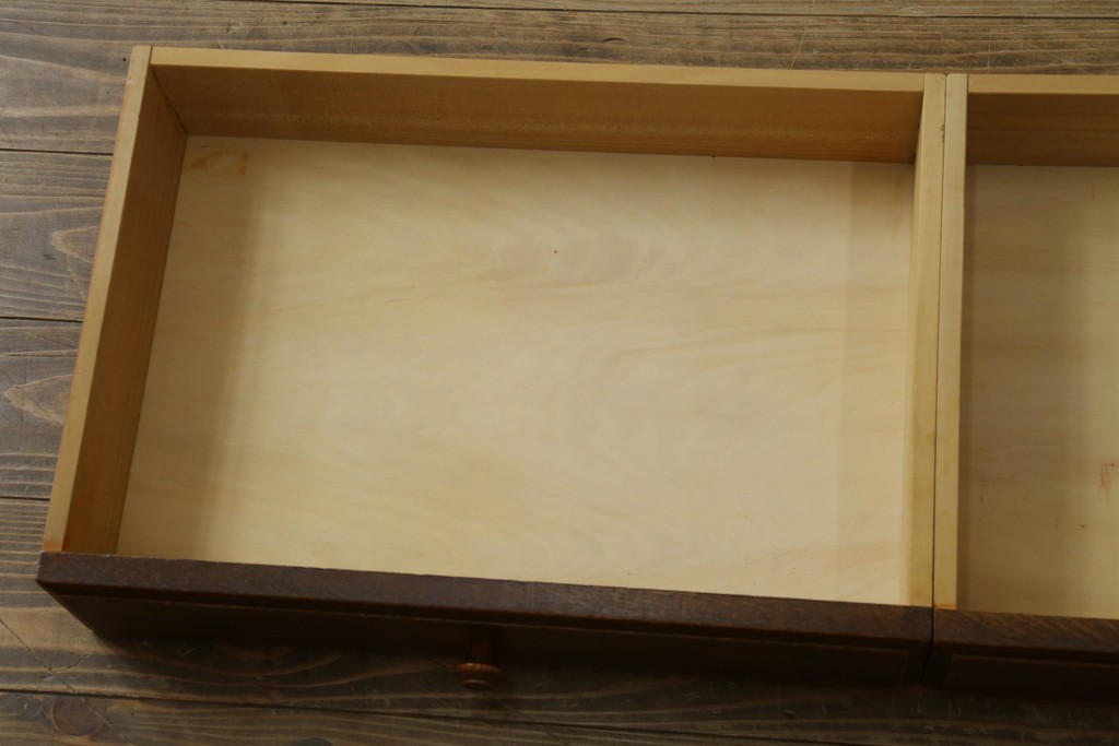 中古　三越家具　COUNTRY HOUSE(カントリーハウス)　Brugge(ブルージュ)　プロパティ　ステンドグラスが上品なキャビネット　(R-079201)