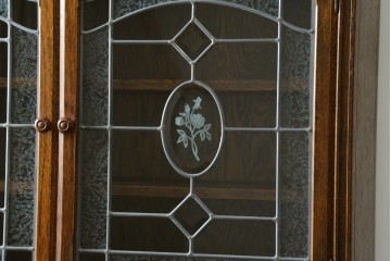中古　三越家具　COUNTRY HOUSE(カントリーハウス)　Brugge(ブルージュ)　プロパティ　ステンドグラスが上品なキャビネット　(R-079201)