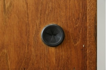 中古　三越家具　COUNTRY HOUSE(カントリーハウス)　Brugge(ブルージュ)　プロパティ　ステンドグラスが上品なキャビネット　(R-079201)