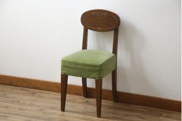 中古　三越家具(現カントリーハウス)　Brugge(ブルージュ)　オーク材　クラシカルな雰囲気漂うドレッサーとチェアのセット(化粧台、鏡台、ミラー、イス、椅子)(R-079202)