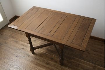 イギリスアンティーク　良品　オーク材　上品なツイストレッグが魅力的なドローリーフテーブル(ダイニングテーブル、エクステンションテーブル、4人掛け、6人掛け、食卓、英国)(R-079208)