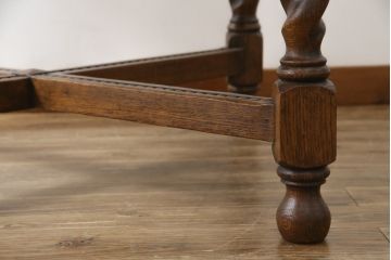 イギリスアンティーク　良品　オーク材　上品なツイストレッグが魅力的なドローリーフテーブル(ダイニングテーブル、エクステンションテーブル、4人掛け、6人掛け、食卓、英国)(R-079208)