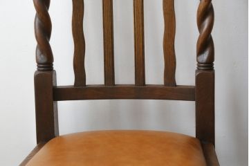 イギリスアンティーク　オーク材　ツイストレッグがクラシカルでおしゃれな雰囲気を醸し出すダイニングチェア4脚セット(アームレスチェア、椅子、イス、英国、バラ売り可能)(R-079209)