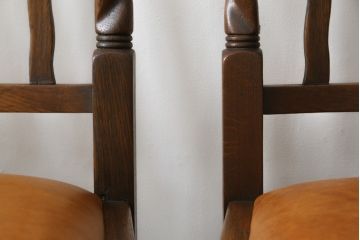 イギリスアンティーク　オーク材　ツイストレッグがクラシカルでおしゃれな雰囲気を醸し出すダイニングチェア4脚セット(アームレスチェア、椅子、イス、英国、バラ売り可能)(R-079209)
