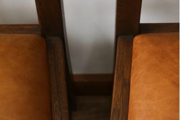 イギリスアンティーク　オーク材　ツイストレッグがクラシカルでおしゃれな雰囲気を醸し出すダイニングチェア4脚セット(アームレスチェア、椅子、イス、英国、バラ売り可能)(R-079209)
