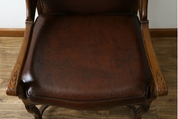 イギリスアンティーク　本革(レザー)　クラシカルな上品さと格好良さを併せ持つウイングバックチェア　(R-079210)