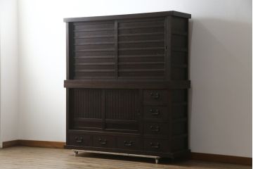 中古　希少な廃番品!!　タモ材　和モダンスタイルのお部屋とも相性抜群のシックな二段重ね水屋箪笥(収納棚、戸棚、食器棚、カップボード、キャビネット)(R-079215)
