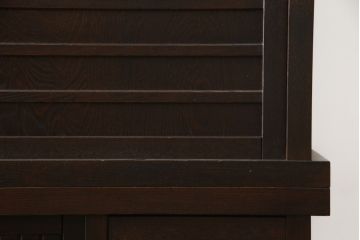 中古　希少な廃番品!!　タモ材　和モダンスタイルのお部屋とも相性抜群のシックな二段重ね水屋箪笥(収納棚、戸棚、食器棚、カップボード、キャビネット)(R-079215)