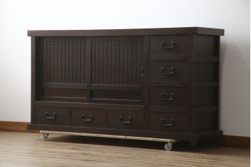 中古　希少な廃番品!!　タモ材　和モダンスタイルのお部屋とも相性抜群のシックな水屋箪笥サイドボード(収納棚、戸棚、食器棚、カップボード、サイドキャビネット)(R-079217)