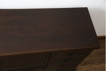 中古　希少な廃番品!!　タモ材　和モダンスタイルのお部屋とも相性抜群のシックな水屋箪笥サイドボード(収納棚、戸棚、食器棚、カップボード、サイドキャビネット)(R-079217)