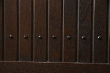 中古　希少な廃番品!!　タモ材　和モダンスタイルのお部屋とも相性抜群のシックな水屋箪笥サイドボード(収納棚、戸棚、食器棚、カップボード、サイドキャビネット)(R-079217)