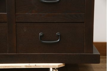 中古　希少な廃番品!!　タモ材　和モダンスタイルのお部屋とも相性抜群のシックな水屋箪笥サイドボード(収納棚、戸棚、食器棚、カップボード、サイドキャビネット)(R-079217)