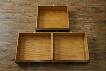 中古　アメリカ製　高級品!!　希少モデル　Century Furniture(センチュリー・ファニチャー)　シノワズリ様式のサイドボード　(R-079218)