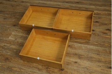 中古　アメリカ製　高級品!!　希少モデル　Century Furniture(センチュリー・ファニチャー)　シノワズリ様式のサイドボード　(R-079218)