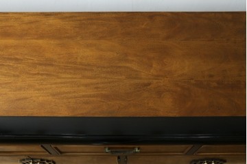中古　アメリカ製　高級品!!　希少モデル　Century Furniture(センチュリー・ファニチャー)　シノワズリ様式のサイドボード　(R-079218)