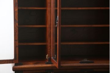中古　美品　岩谷堂箪笥　菊幸　高級感のある欅(ケヤキ)材の木目が魅力的なサイドキャビネット(収納棚、戸棚、食器棚、カップボード、サイドボード)(R-079223)