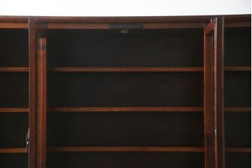 中古　美品　岩谷堂箪笥　菊幸　高級感のある欅(ケヤキ)材の木目が魅力的なサイドキャビネット(収納棚、戸棚、食器棚、カップボード、サイドボード)(R-079223)