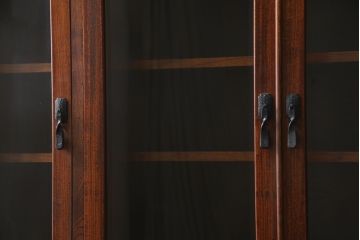 中古　美品　岩谷堂箪笥　菊幸　高級感のある欅(ケヤキ)材の木目が魅力的なサイドキャビネット(収納棚、戸棚、食器棚、カップボード、サイドボード)(R-079223)