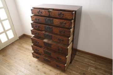 中古　岩谷堂箪笥　力強い杢目と大振りの牡丹金具が貫禄ある重ね箪笥(衣装箪笥、引き出し、和タンス、チェスト、上下バラ売り可能)(R-079234)
