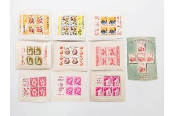 昭和期　未使用切手　郵政省　額面640円分　お年玉切手シート34枚(お正月、縁起物、龍虎の図、だるま、こけし、えびす、恵比寿、扇子、能面、日本郵便、郵便切手、うさぎと少女、翁の面、三番叟人形、三春駒、犬はりこ、記念切手、切手コレクション、印刷庁製造、昭和25・26・27・28・29・30・31・32・33・34年)(R-079242)