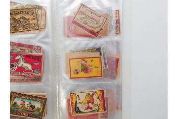 戦前　当時物　中国輸出用・日本など　マッチラベル129枚セット(マッチレッテル、マッチペーパー、燐寸、燐票、東京瓦斯株式會社、泰記洋行、三井洋行、カニ、蟹、海老、エビ、鼠、ねずみ、猿、サル、猪、孔雀、鹿、蝙蝠、コウモリ、象、ゾウ、蜂、ハチ、騎馬、人物、昆虫、広告、商標、ファイル付き、動物、神、日本製)(R-079244)