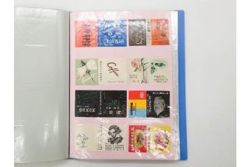 戦前〜戦後　当時物　レトロ　中国輸出用・日本など　マッチラベルなど727枚セット(燐寸、燐票、広告、商標、日本製、マッチレッテル、マッチペーパー、着物美人、菊水館、料理屋、ホテル、ベニス、フマキラー、化粧品、ヘチマコロン、喫茶、中央薬局、セイコー、時計、カフェー、菓子、パン、モダンガール、弓立ラヂオ店、井筒屋、人物、猫、ネコ、魚、花、麻雀、子供、人物、狛犬、ファイル付き)(R-079252)