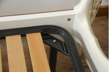 中古　イタリア高級家具　SILIK(シリック)　ロココ調　ヨーロピアンスタイルの空間を演出してくれるベッドフレーム(シングルサイズ)(R-079258)