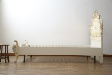 中古　イタリア高級家具　SILIK(シリック)　ロココ調　ヨーロピアンスタイルの空間を演出してくれるベッドフレーム(シングルサイズ)(R-079258)