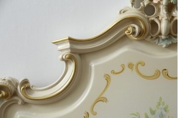 中古　イタリア高級家具　SILIK(シリック)　ロココ調　ヨーロピアンスタイルの空間を演出してくれるベッドフレーム(シングルサイズ)(R-079258)