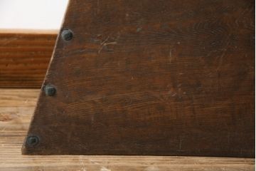 和製アンティーク　杉材　レトロな雰囲気あふれる踏み台(ステップ、花台、飾り台)(R-079259)