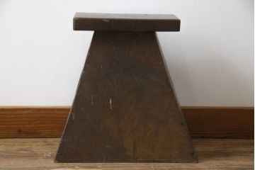 和製アンティーク　杉材　レトロな雰囲気あふれる踏み台(ステップ、花台、飾り台)(R-079259)